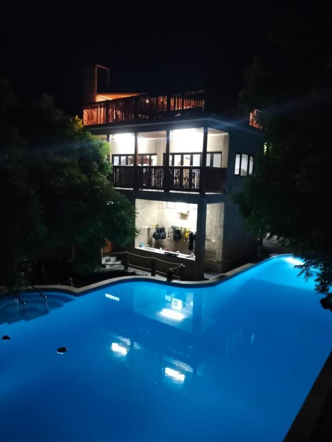 Lunar Dive Resort: Bamboo Villas คุบู ภายนอก รูปภาพ
