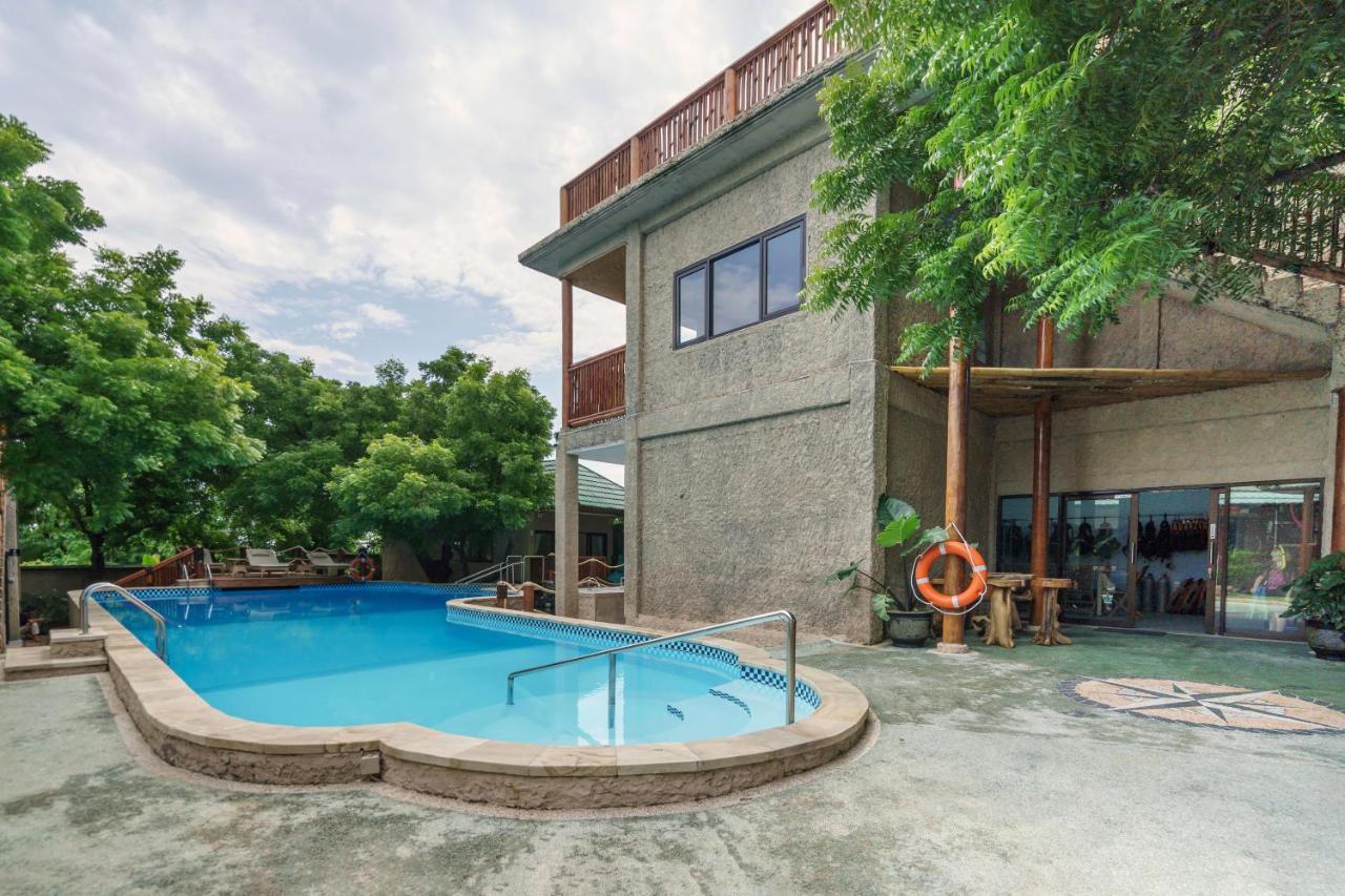 Lunar Dive Resort: Bamboo Villas คุบู ภายนอก รูปภาพ