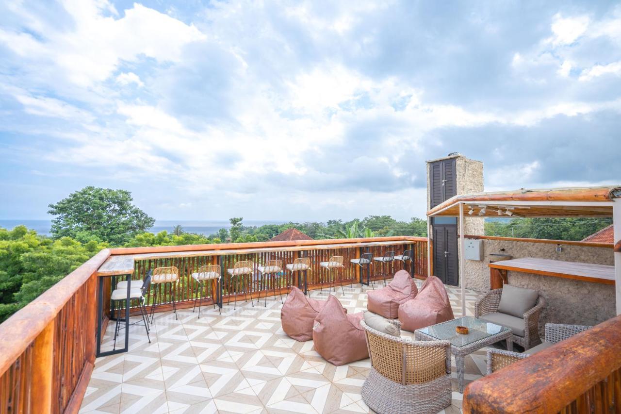 Lunar Dive Resort: Bamboo Villas คุบู ภายนอก รูปภาพ