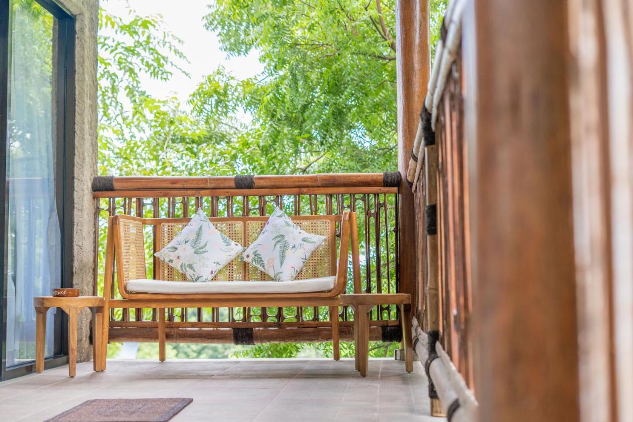 Lunar Dive Resort: Bamboo Villas คุบู ภายนอก รูปภาพ